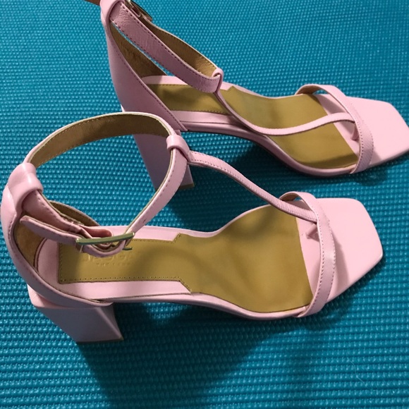 JAGGAR  THE LABEL PINK BLOCK HEEL SHOES - Picture 2 of 5